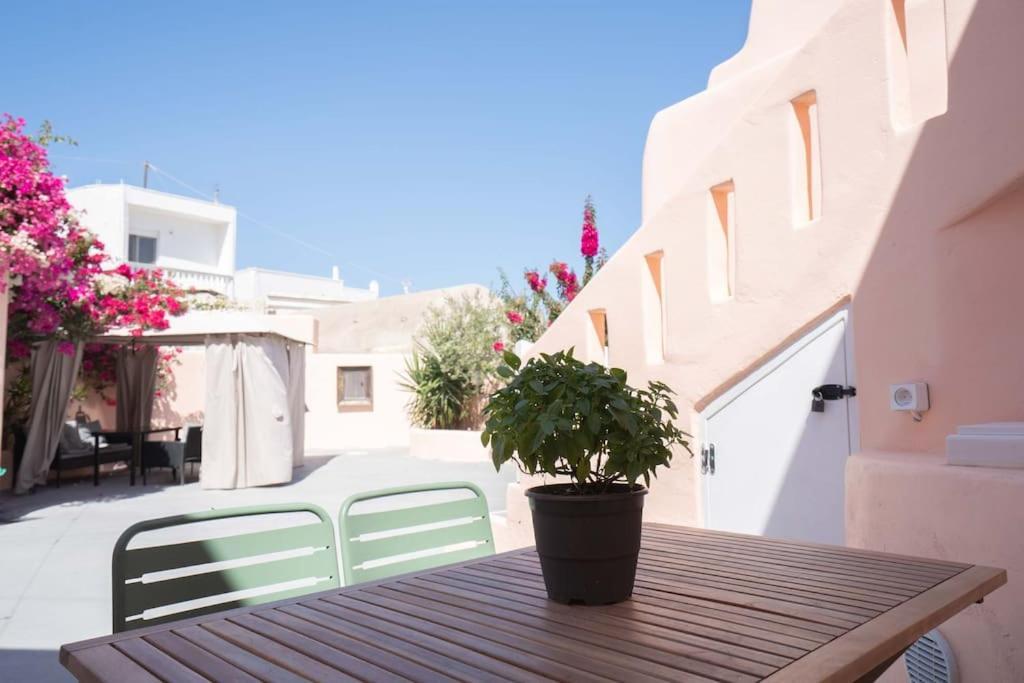 Villa Santorini Oasis- Cave House Fira  Exterior foto